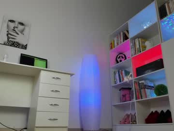 webcam girl motorboat_me today image #3781915