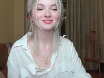 webcam girl yuppiyulia today image #17107