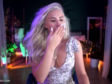 webcam girl provocatrixx today image #2897548