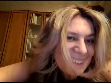 webcam girl moon46x today image #967881