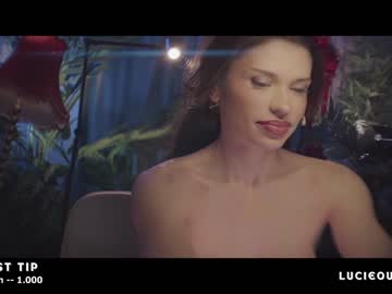 webcam girl lucieoude_ today image #3822552