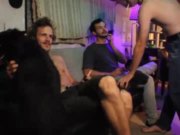 webcam man hollandhousestudios today image #1872524