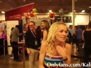 webcam couple theboomboomr00m today image #614828