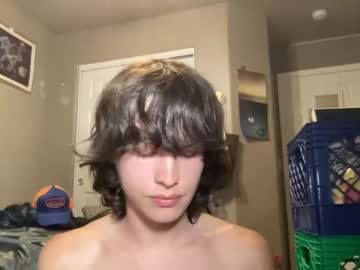 webcam man jungleliving333 today image #1584670