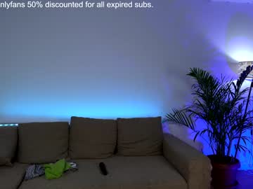 webcam girl naughtyrider69 today image #1224316
