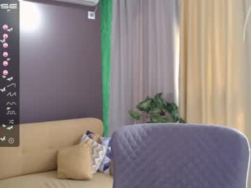 webcam girl small_blondee today image #1587321