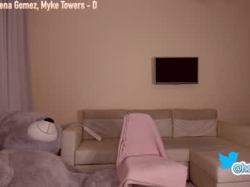 webcam girl hollyextra today image #1365546