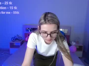 webcam girl amelialuck today image #3739744
