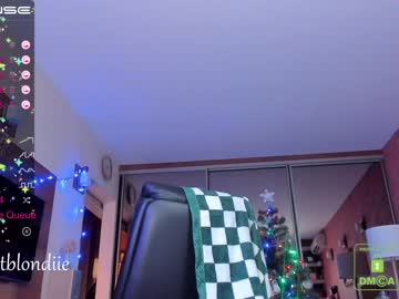 webcam girl bestblondiiecb today image #3251710