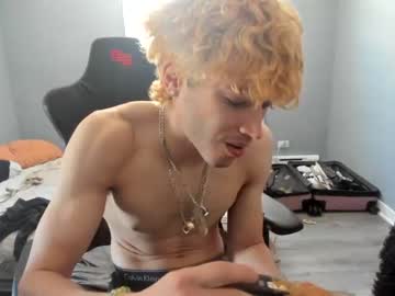 webcam man bashful4200 today image #3885059