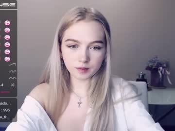 webcam girl small_blondee today image #554686