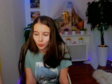 webcam girl carolineprise today image #674681