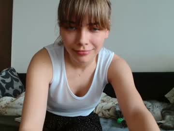 webcam girl stella_9 today image #1760479