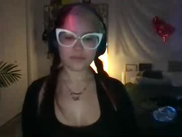 webcam girl 40ozgoomba today image #3970675