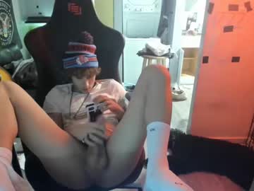 webcam man bashful4200 today image #2683915