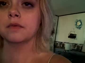 webcam girl raven_roses today image #1791943