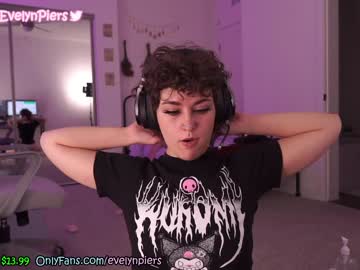 webcam girl evelynpiers today image #2325502
