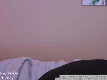 webcam girl runesy today image #1772611
