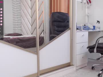 webcam girl yours_natalie today image #3638702