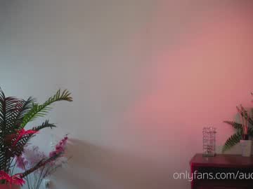 webcam girl auddicted today image #163405