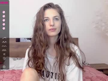 webcam girl maya20022 today image #2080185
