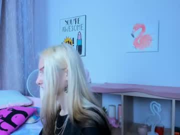 webcam girl erika__lodge today image #2242307