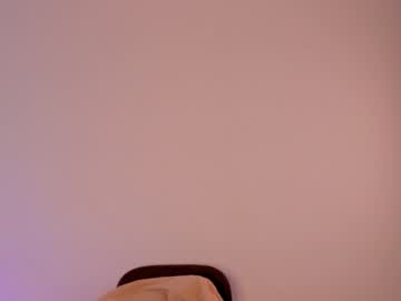 webcam girl yolandabertha today image #3459687