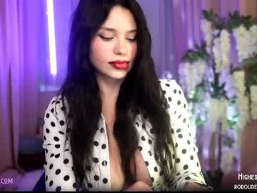 webcam girl lucieoude_ today image #421749
