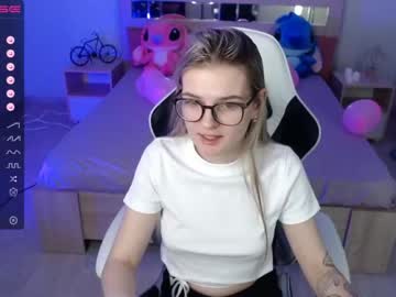 webcam girl amelialuck today image #3740649
