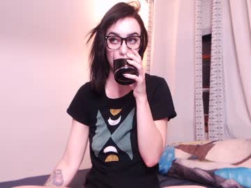 webcam girl eeeveee today image #398794