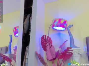 webcam tranny naomigomezz today image #1885907