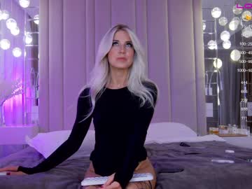 webcam girl krissone today image #2496512