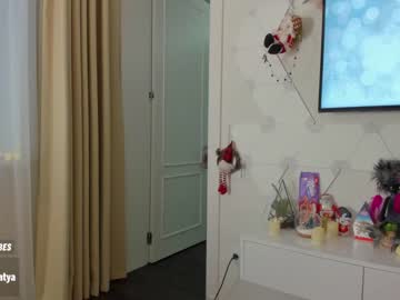 webcam girl sweety_rinushka_ today image #689837