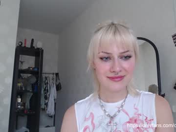 webcam girl _mllymoore_ today image #2311074