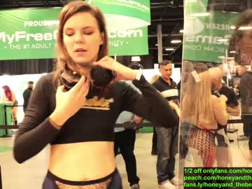 webcam couple honeyand_thebear today image #319710