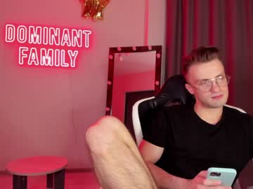 webcam couple dominant_family today image #1704070