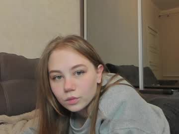 webcam girl little__princesss1 today image #770181