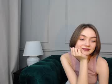 webcam girl adelewilson__ today image #472750