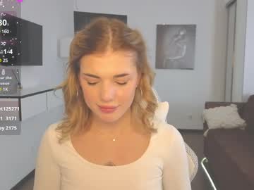 webcam girl adri_dream today image #4083147