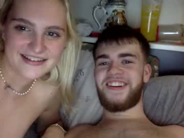webcam couple cumlovingsluts today image #3996702