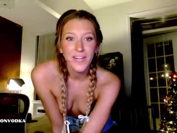 webcam girl addisonvodka today image #3365636