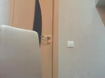 webcam girl momentbeforedown today image #2768752