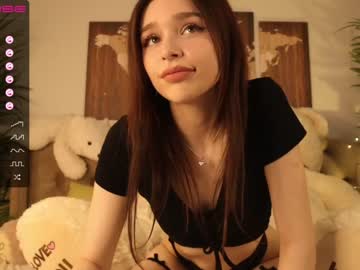 webcam girl aariaaadox today image #2219637
