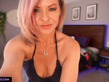 webcam girl nikkinutmeg today image #1510731