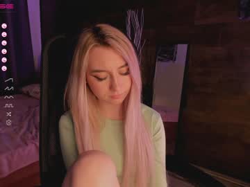 webcam girl yolandabertha today image #3585641