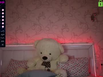 webcam girl fallen_angel_18 today image #2772474