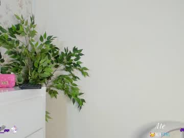 webcam girl veroniqe_lounge today image #1648902