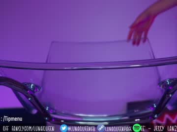webcam girl lunaqueeeen today image #3721445