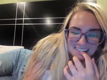 webcam girl mariah95 today image #250148