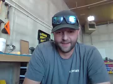 webcam man farmboy4720 today image #4040278